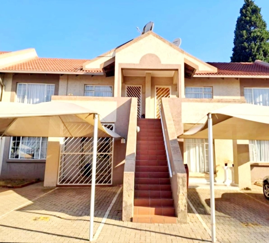 2 Bedroom Property for Sale in Rewlatch Gauteng