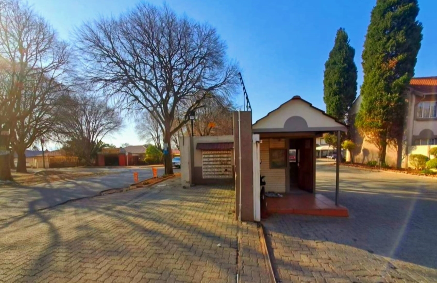 2 Bedroom Property for Sale in Rewlatch Gauteng