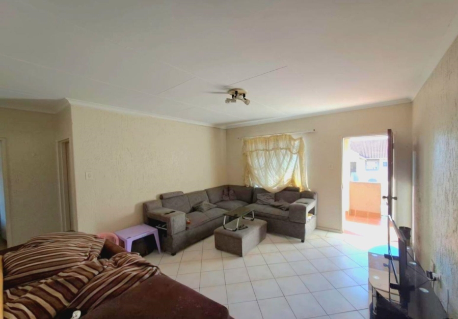 2 Bedroom Property for Sale in Rewlatch Gauteng