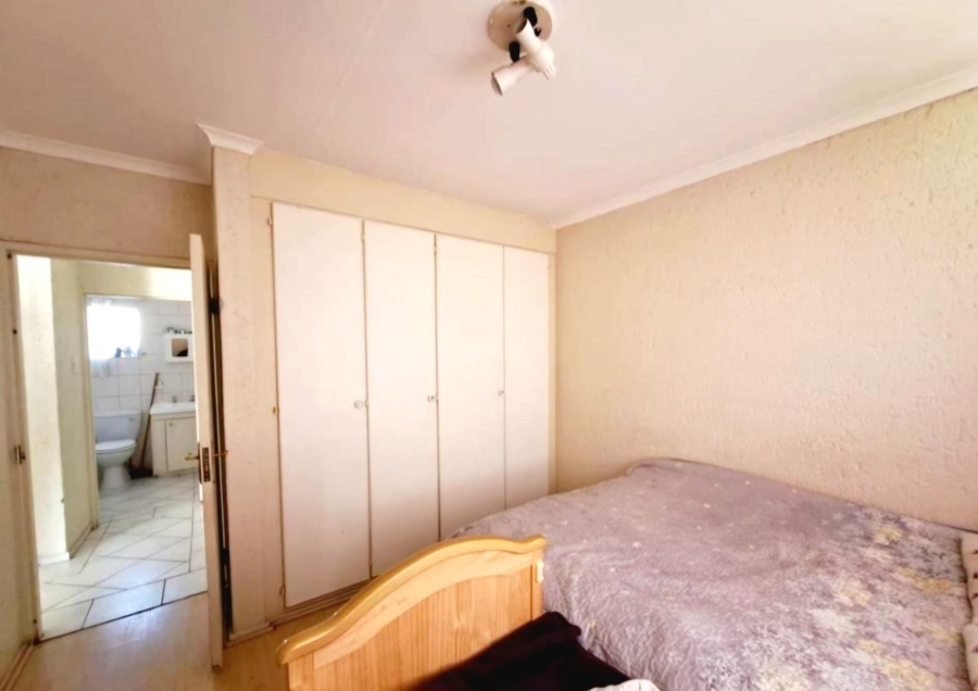 2 Bedroom Property for Sale in Rewlatch Gauteng