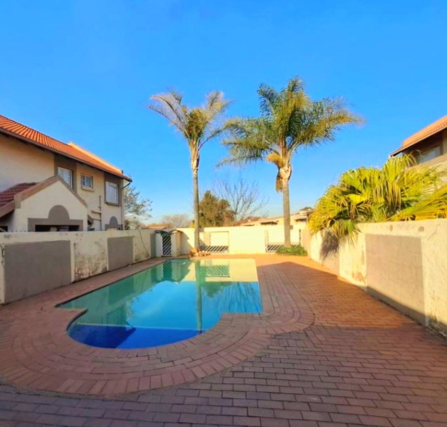 2 Bedroom Property for Sale in Rewlatch Gauteng