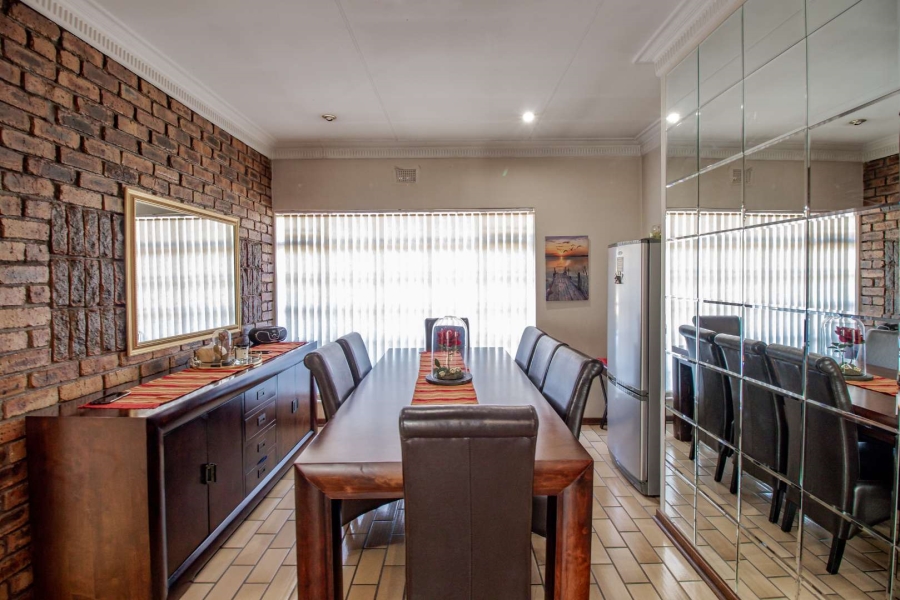 4 Bedroom Property for Sale in Dersley Gauteng