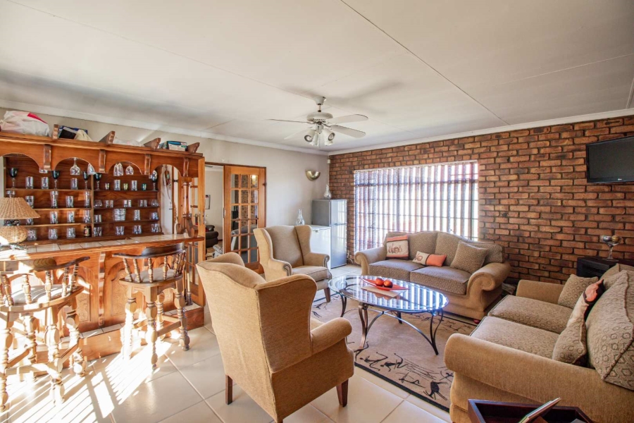 4 Bedroom Property for Sale in Dersley Gauteng