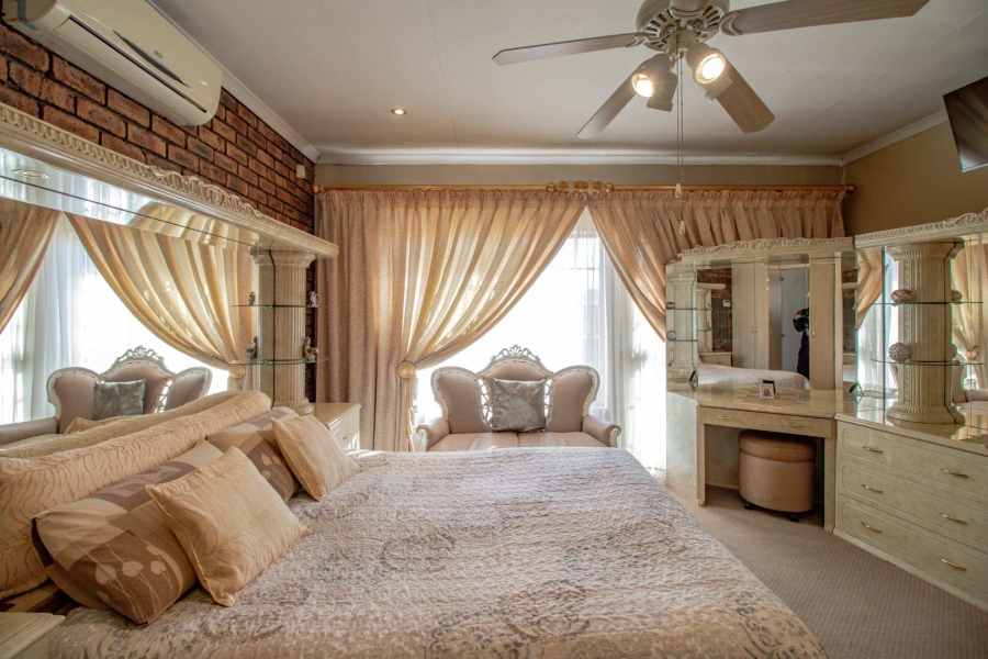 4 Bedroom Property for Sale in Dersley Gauteng