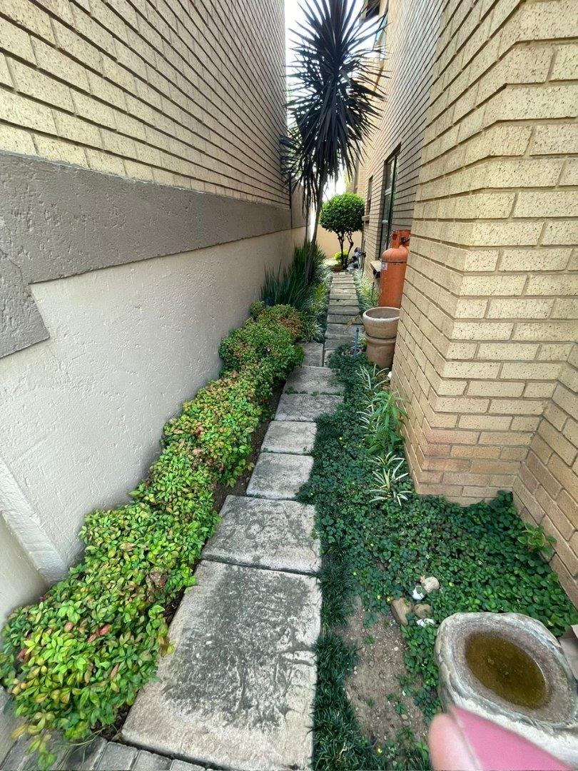 3 Bedroom Property for Sale in Bartlett Gauteng