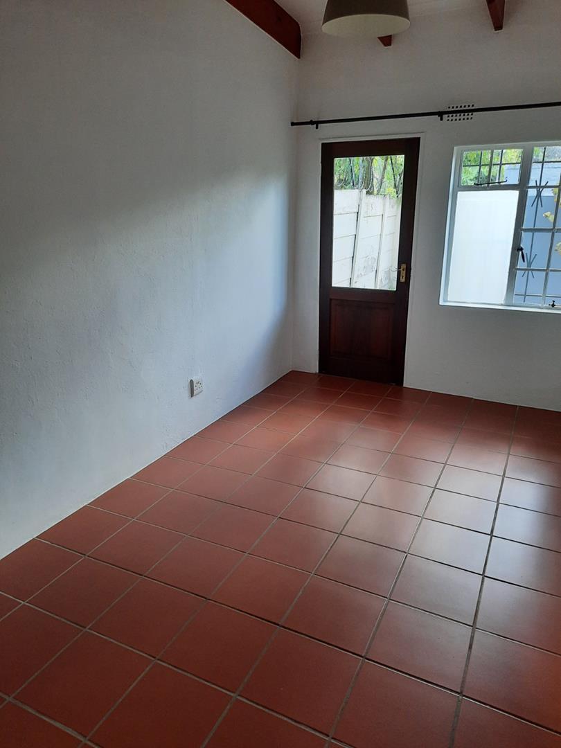 To Let 1 Bedroom Property for Rent in Abbotsford Gauteng