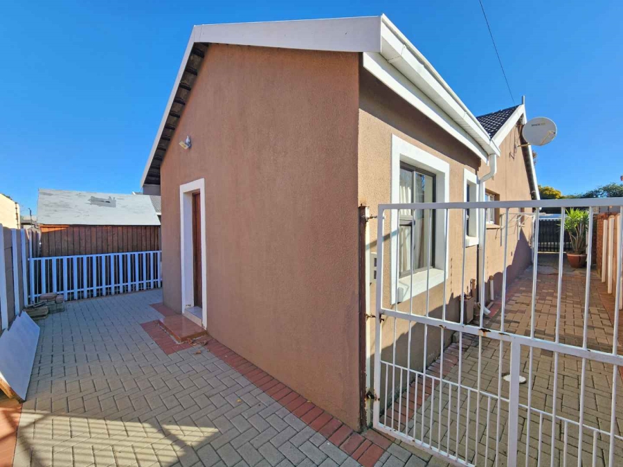 4 Bedroom Property for Sale in Randhart Gauteng