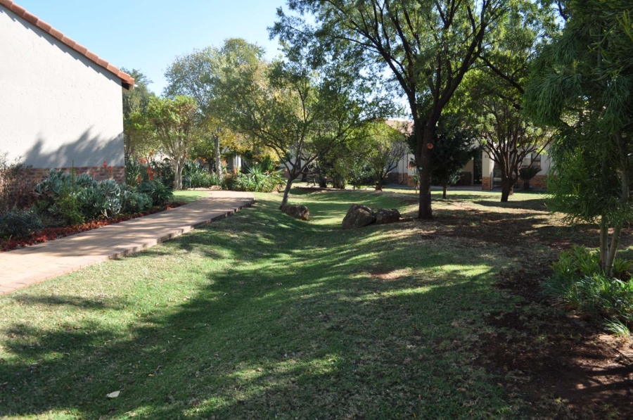 2 Bedroom Property for Sale in Hazeldean R2 225 000. 05 Jun 2024