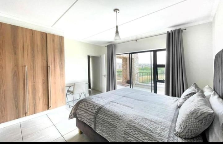 To Let 2 Bedroom Property for Rent in Waterfall Gauteng