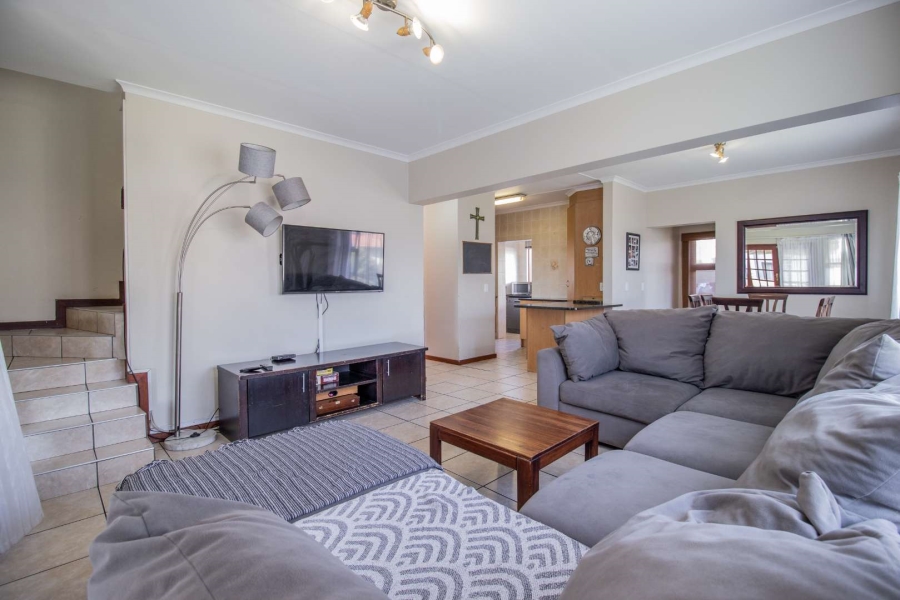 3 Bedroom Property for Sale in Wilgeheuwel Gauteng