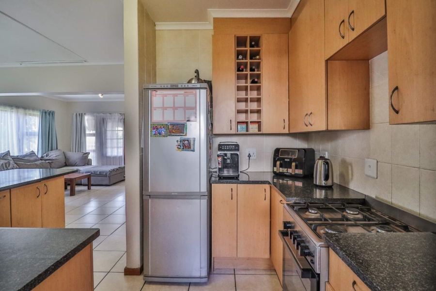 3 Bedroom Property for Sale in Wilgeheuwel Gauteng