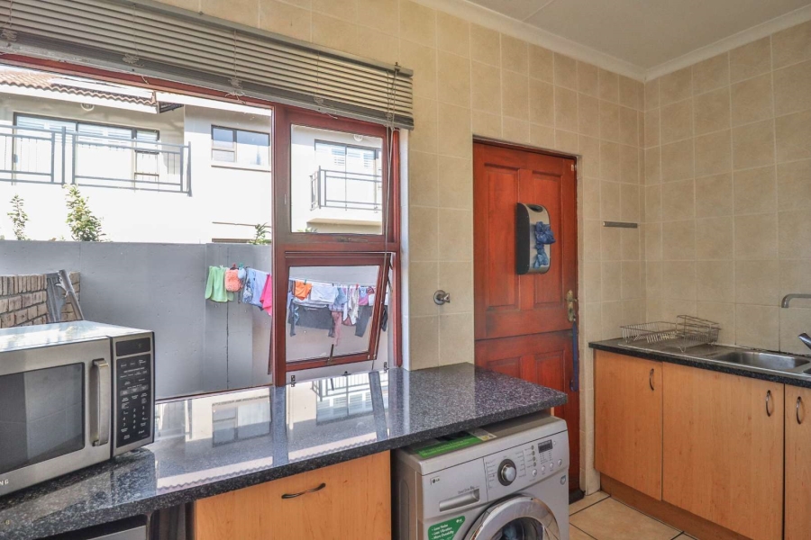 3 Bedroom Property for Sale in Wilgeheuwel Gauteng