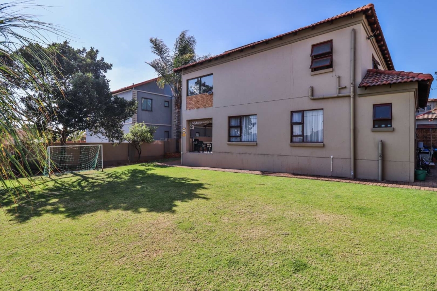 3 Bedroom Property for Sale in Wilgeheuwel Gauteng