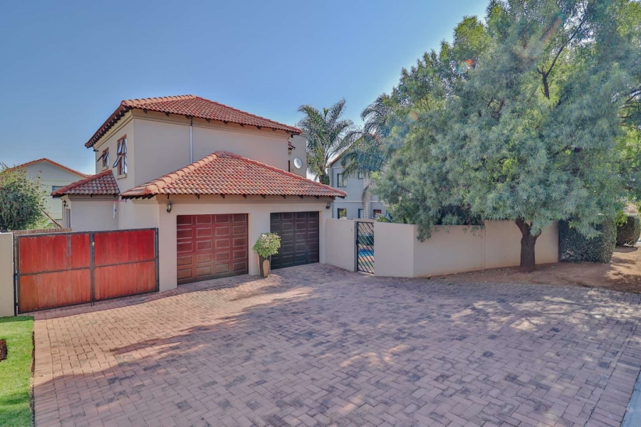 3 Bedroom Property for Sale in Wilgeheuwel Gauteng