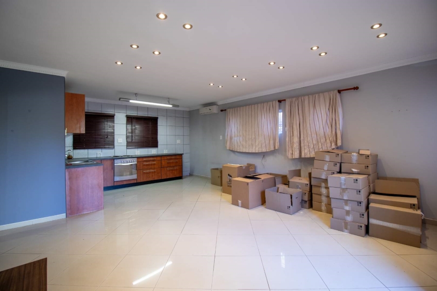 5 Bedroom Property for Sale in Radiokop Gauteng