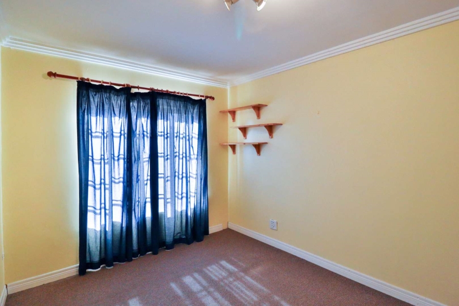 5 Bedroom Property for Sale in Radiokop Gauteng