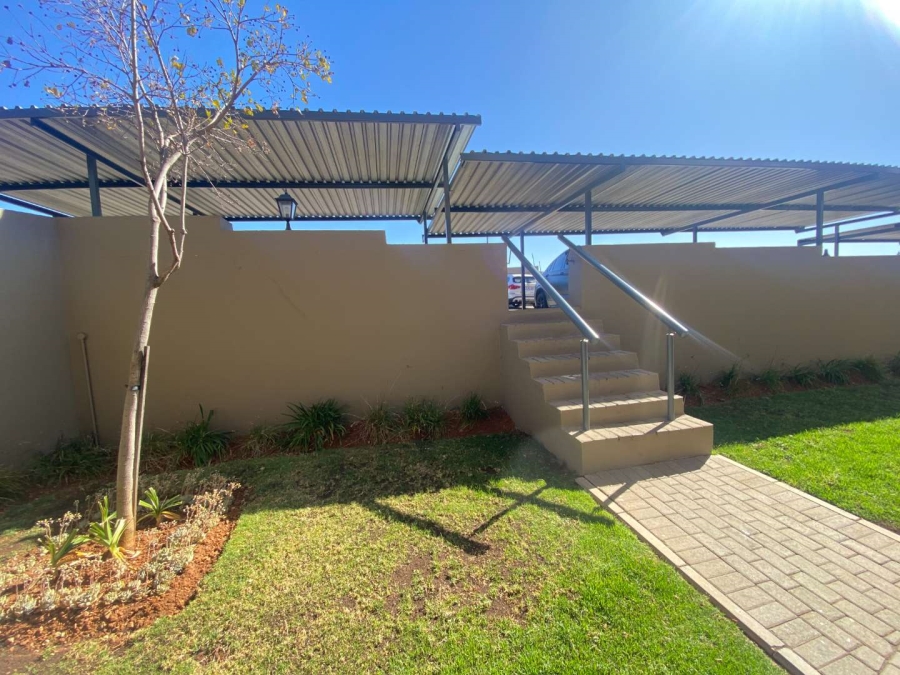 2 Bedroom Property for Sale in Ruimsig A H Gauteng