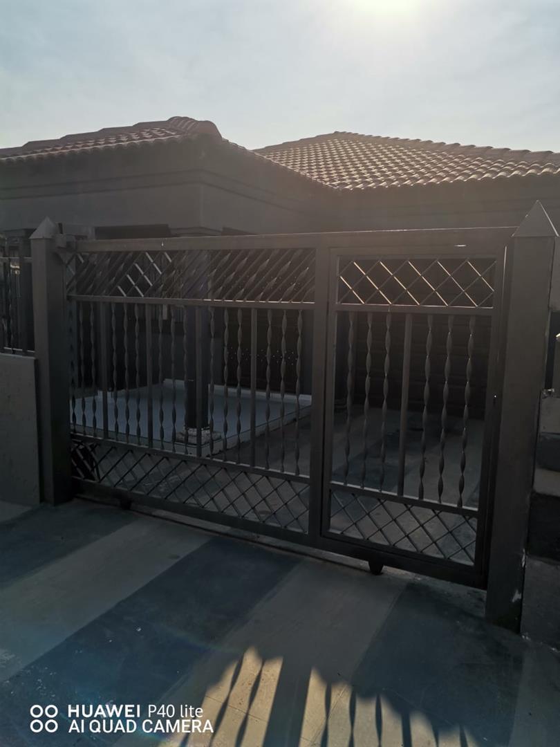 3 Bedroom Property for Sale in Soshanguve V Gauteng