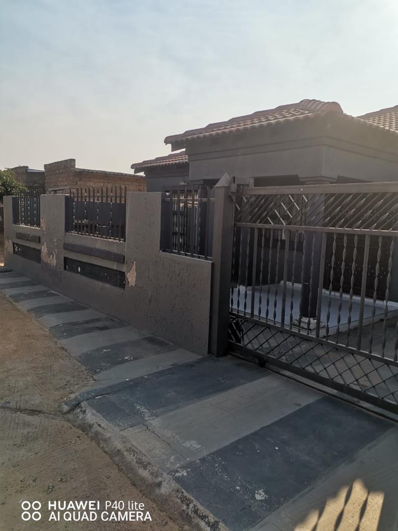 3 Bedroom Property for Sale in Soshanguve V Gauteng