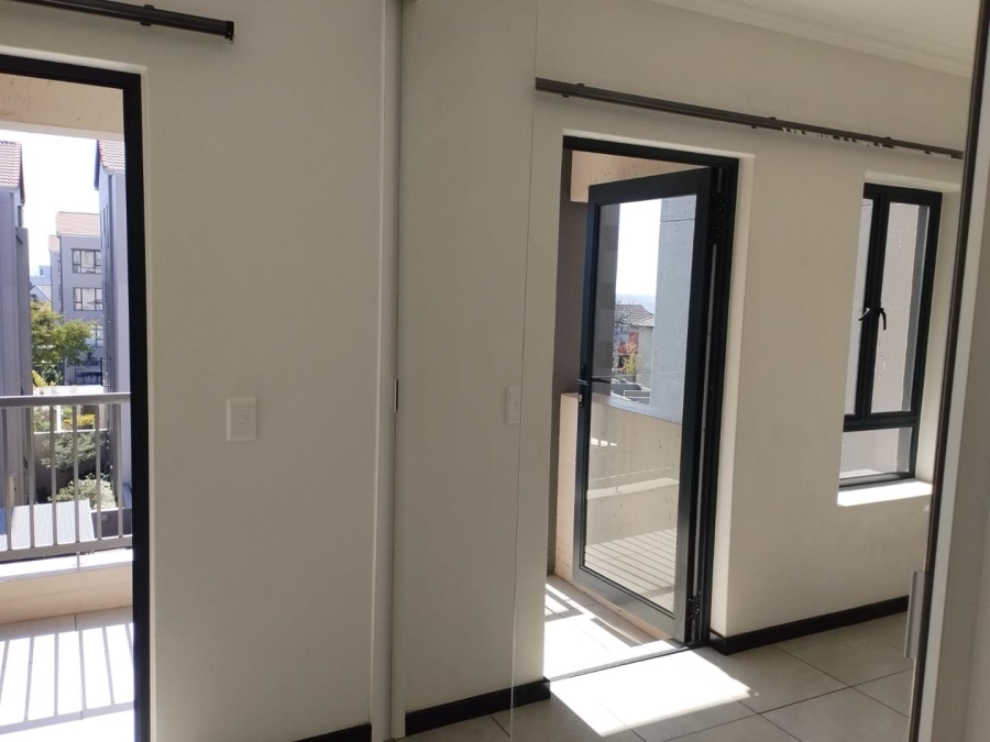 To Let 2 Bedroom Property for Rent in Beverley Gauteng