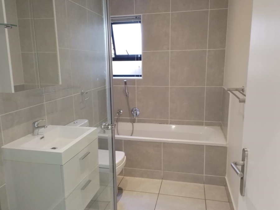 To Let 2 Bedroom Property for Rent in Beverley Gauteng