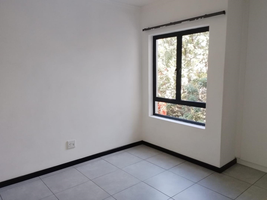 To Let 2 Bedroom Property for Rent in Beverley Gauteng