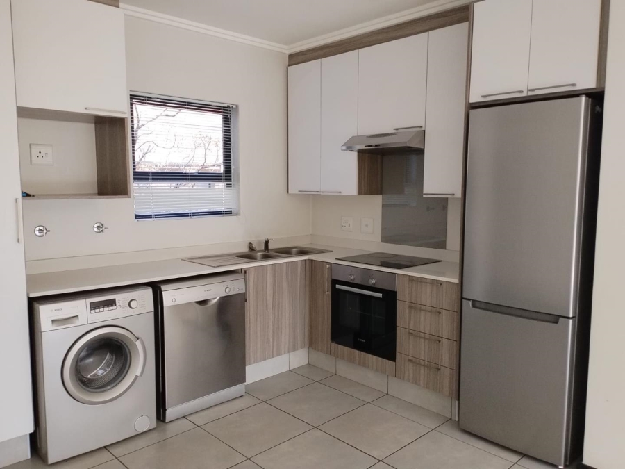 To Let 2 Bedroom Property for Rent in Beverley Gauteng