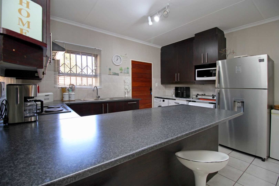 2 Bedroom Property for Sale in Wilgeheuwel Gauteng