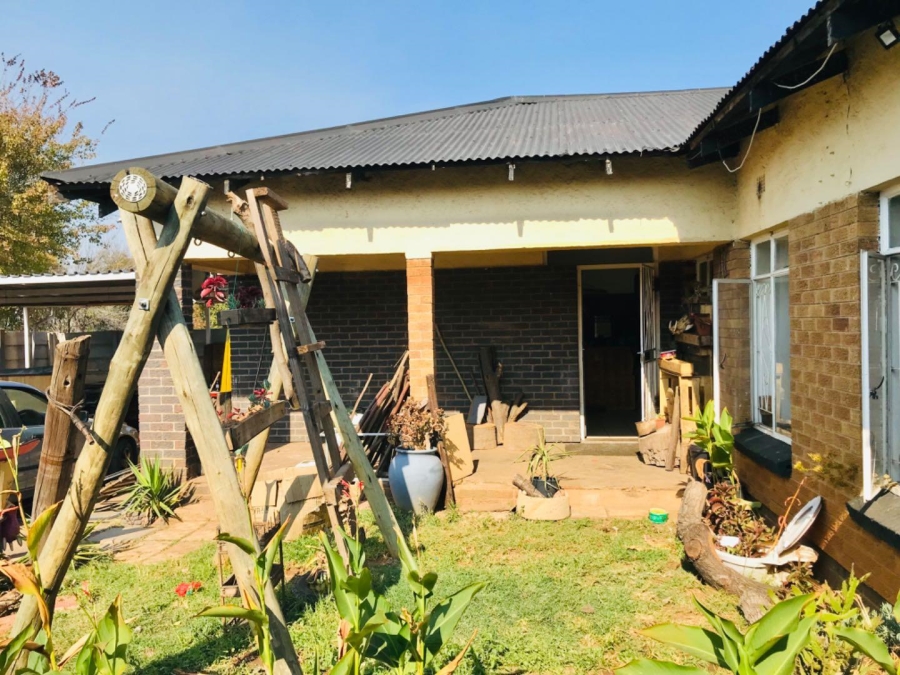 3 Bedroom Property for Sale in Klippoortje Gauteng