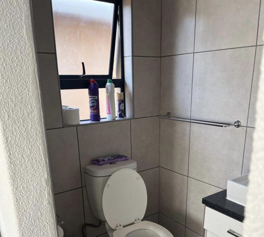 2 Bedroom Property for Sale in Ravenswood Gauteng