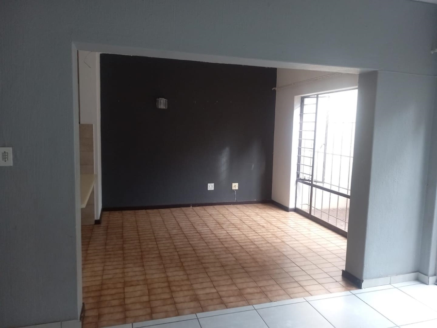 To Let 3 Bedroom Property for Rent in Corlett Gardens Gauteng