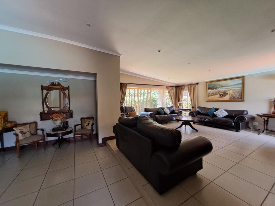 6 Bedroom Property for Sale in Sinoville Gauteng