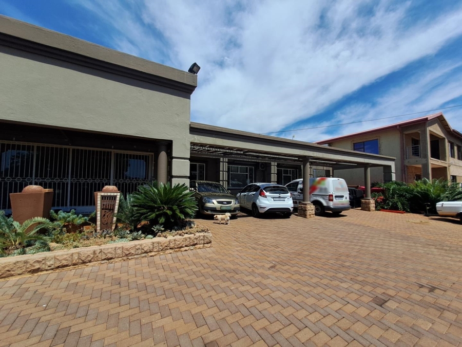 6 Bedroom Property for Sale in Sinoville Gauteng