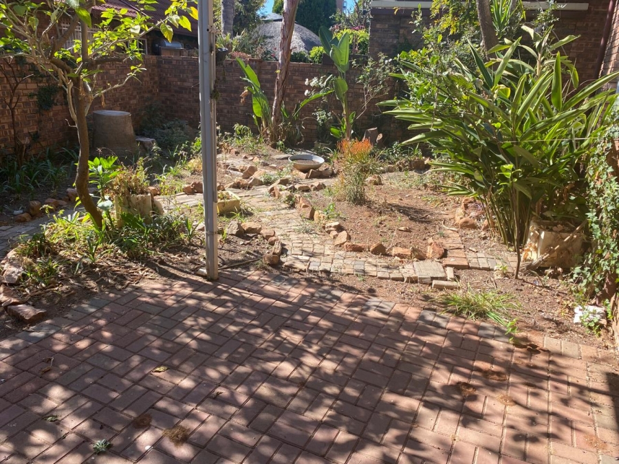 2 Bedroom Property for Sale in Weavind Park Gauteng