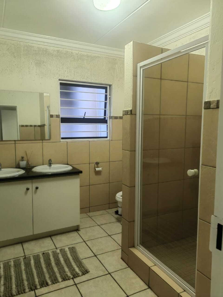 2 Bedroom Property for Sale in Northgate Gauteng