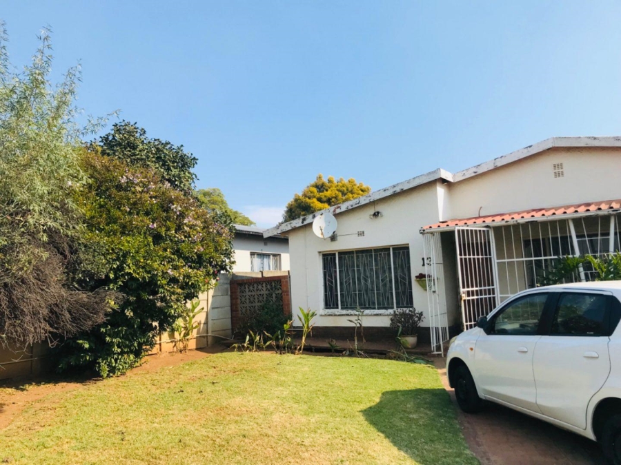 3 Bedroom Property for Sale in Klippoortje Gauteng