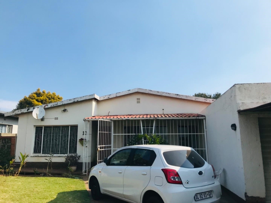 3 Bedroom Property for Sale in Klippoortje Gauteng