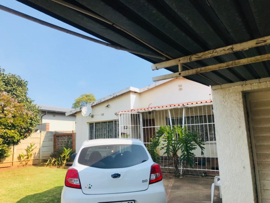 3 Bedroom Property for Sale in Klippoortje Gauteng