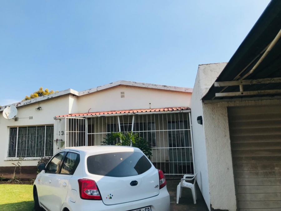 3 Bedroom Property for Sale in Klippoortje Gauteng