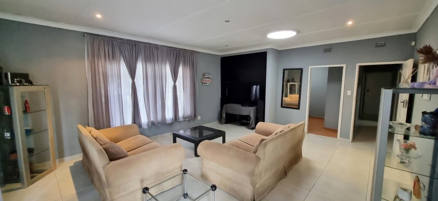 3 Bedroom Property for Sale in Randhart Gauteng