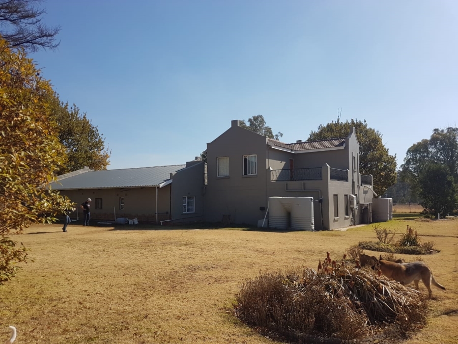 5 Bedroom Property for Sale in Randvaal Gauteng