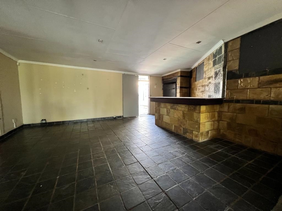 4 Bedroom Property for Sale in Waverley Gauteng