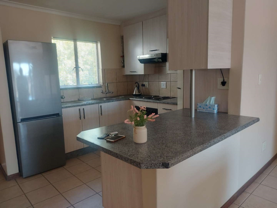 To Let 2 Bedroom Property for Rent in Sonneglans Gauteng