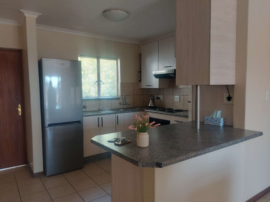 To Let 2 Bedroom Property for Rent in Sonneglans Gauteng