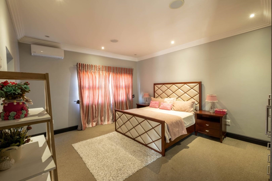 5 Bedroom Property for Sale in Dainfern Valley Gauteng