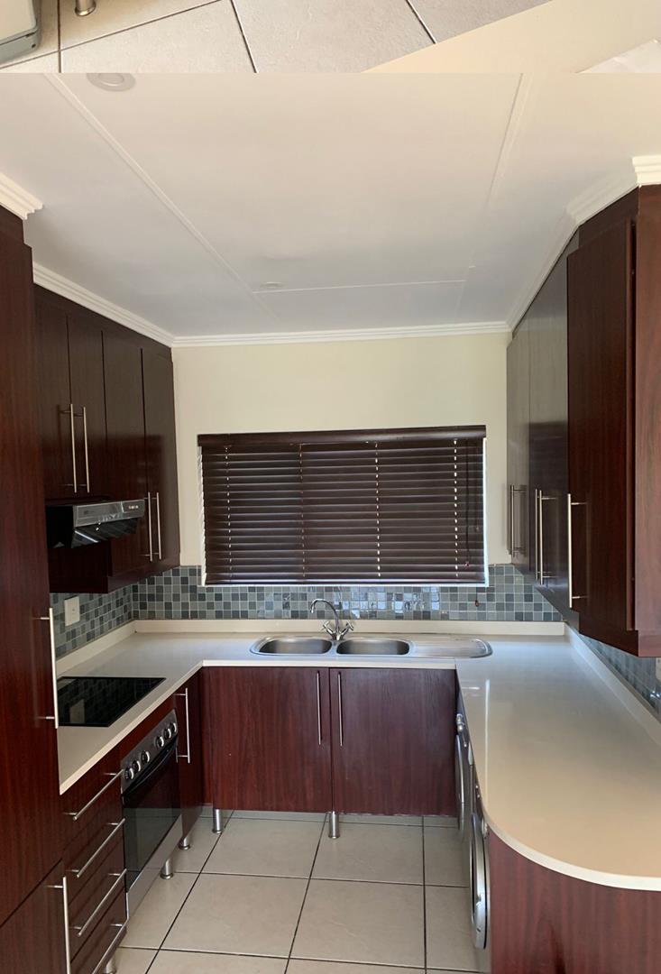 To Let 2 Bedroom Property for Rent in Greenstone Hill Gauteng