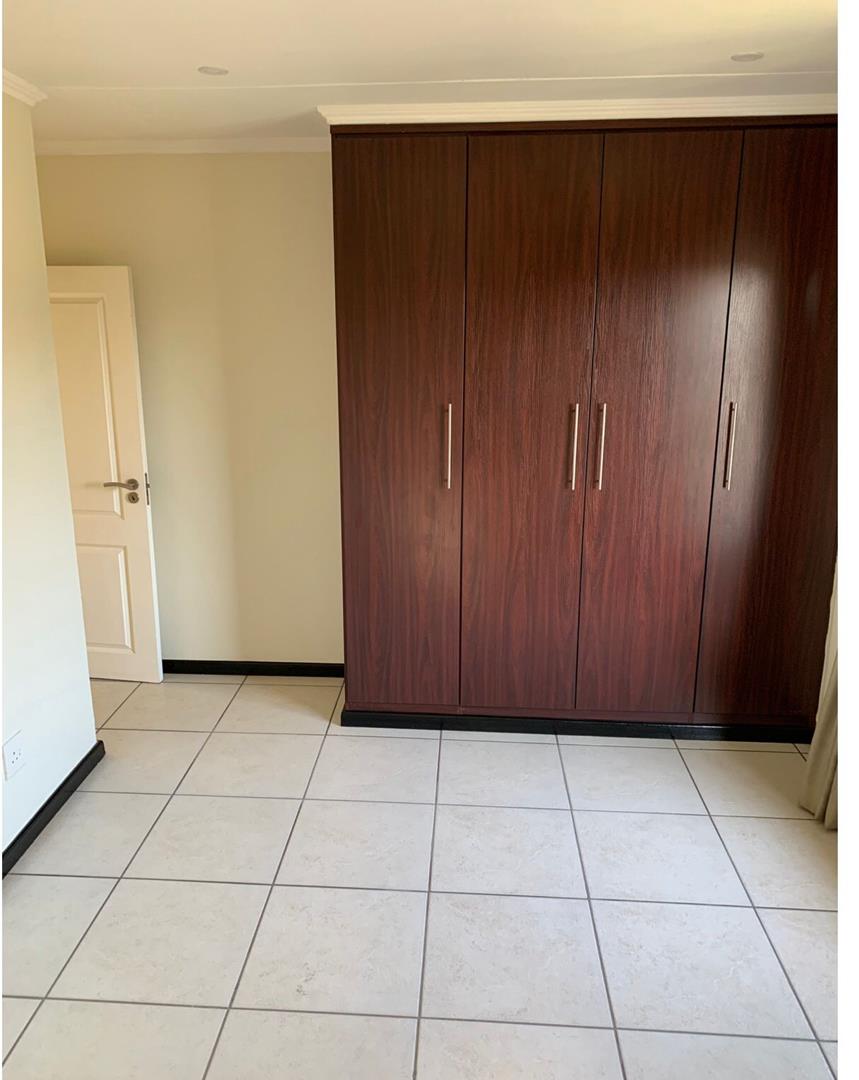 To Let 2 Bedroom Property for Rent in Greenstone Hill Gauteng