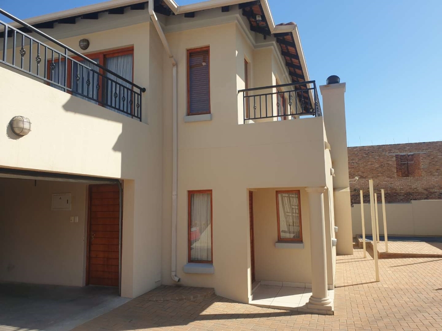 3 Bedroom Property for Sale in Strubensvallei Gauteng