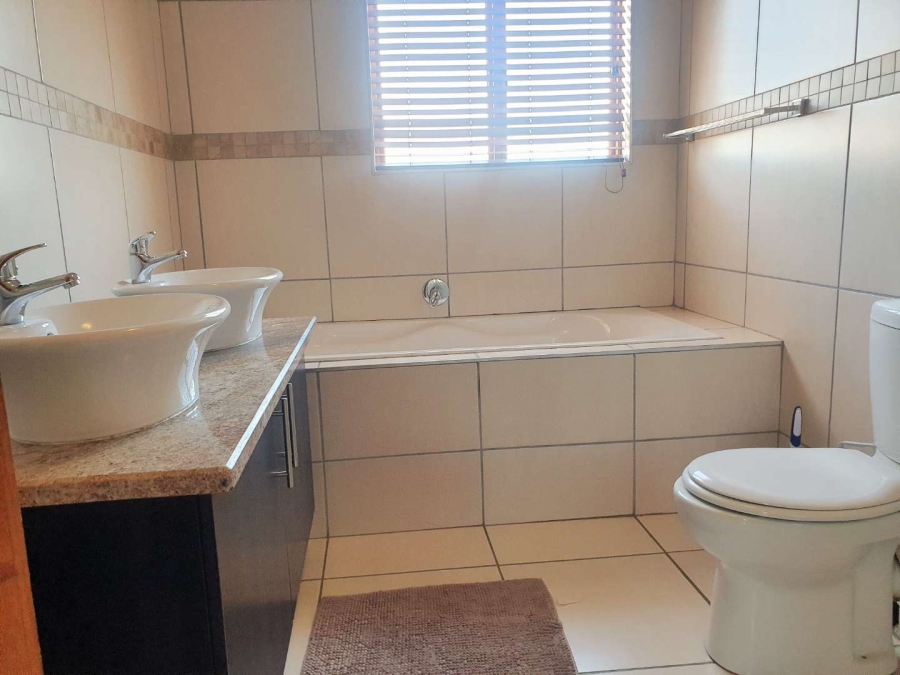 3 Bedroom Property for Sale in Strubensvallei Gauteng