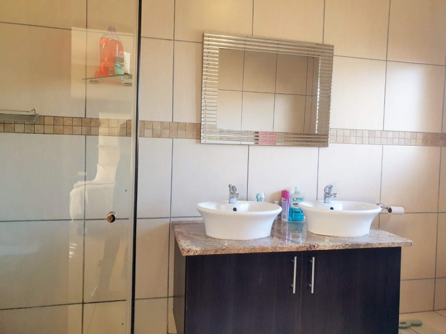 3 Bedroom Property for Sale in Strubensvallei Gauteng